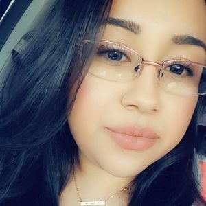 Meet your Posher, Alejandra